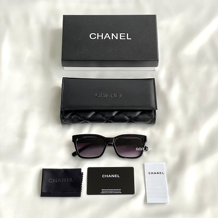 [국내배송] 샤넬 로고 레터링 선글라스 블랙 5417