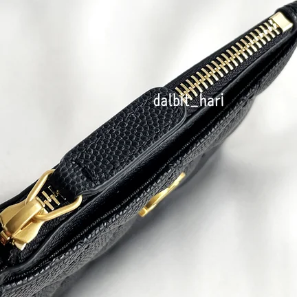 [국내배송] 샤넬 클래식 지퍼 카드 지갑 블랙